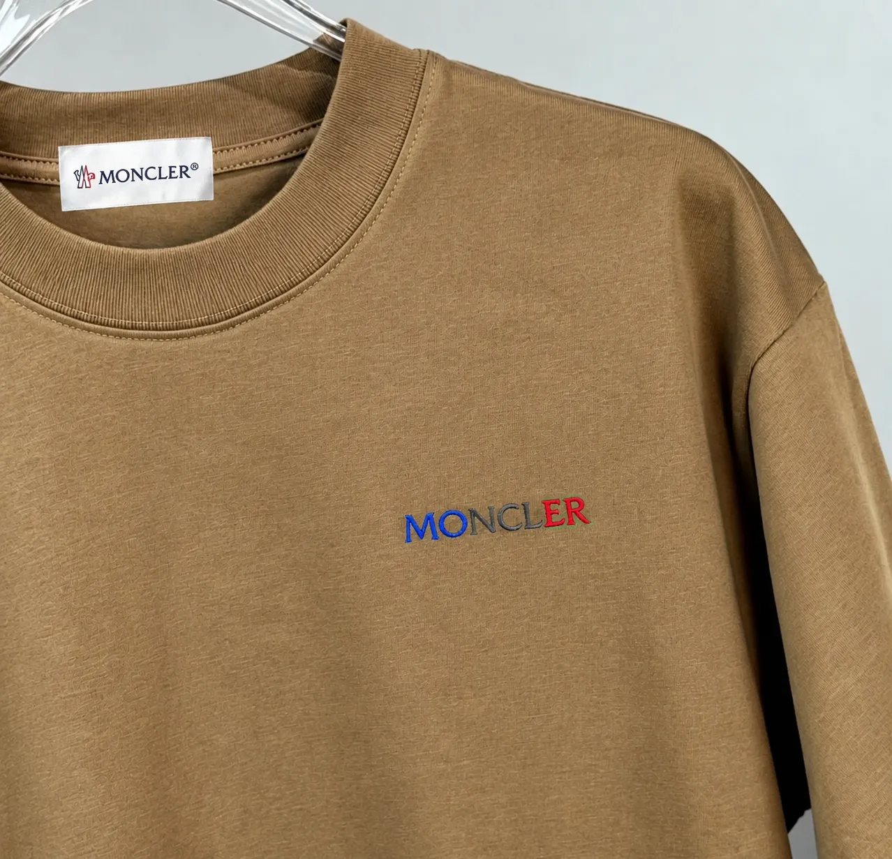 moncle～ 《 》7a tee ， Same Style ， : Black White Coffee Brown Size：S（90-130 ） M（125-150 ） L（135-165 ） XL（160-190 ） XXL（185-220 ）